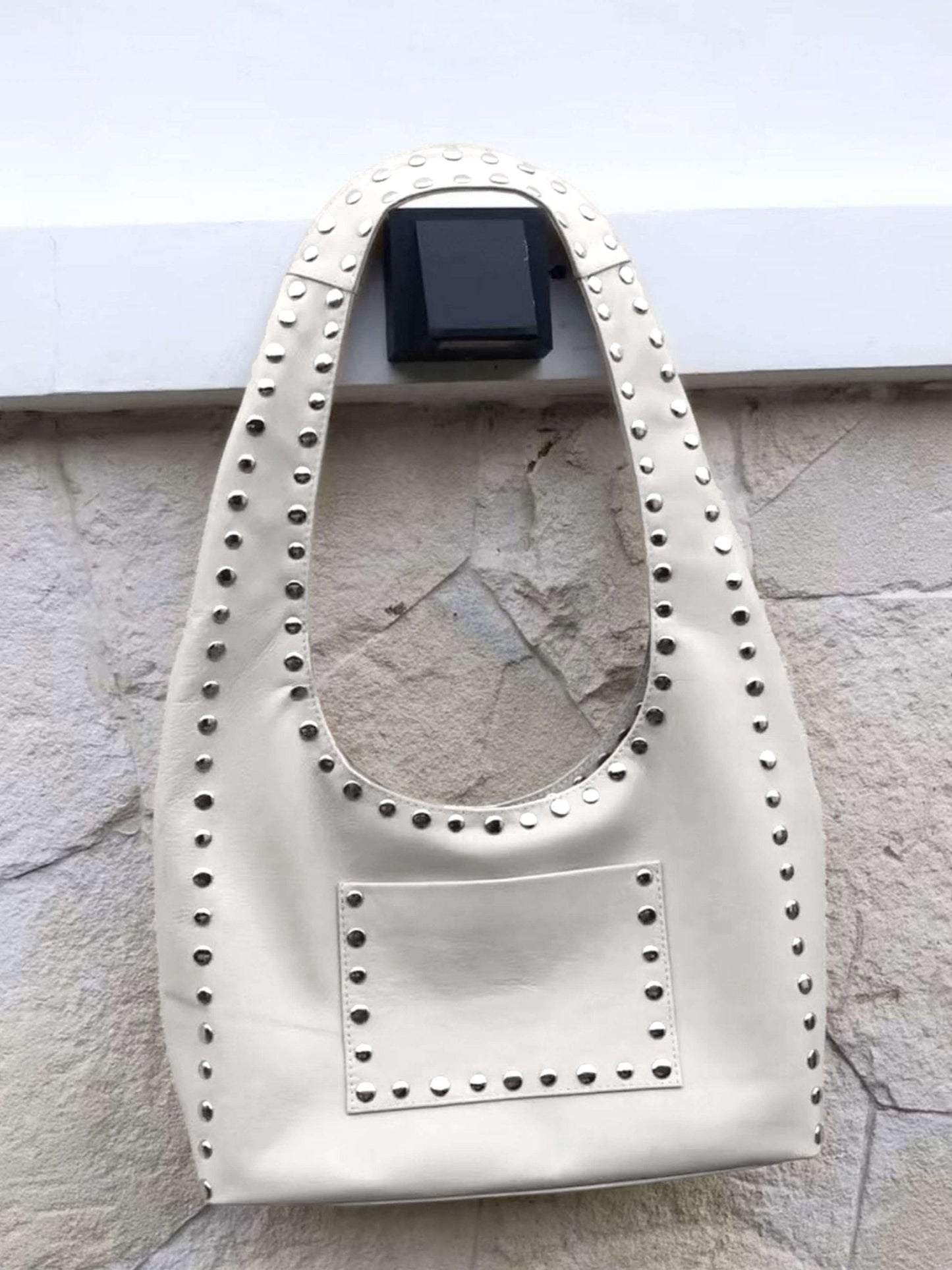 Stefani Henkeltasche mit Nieten