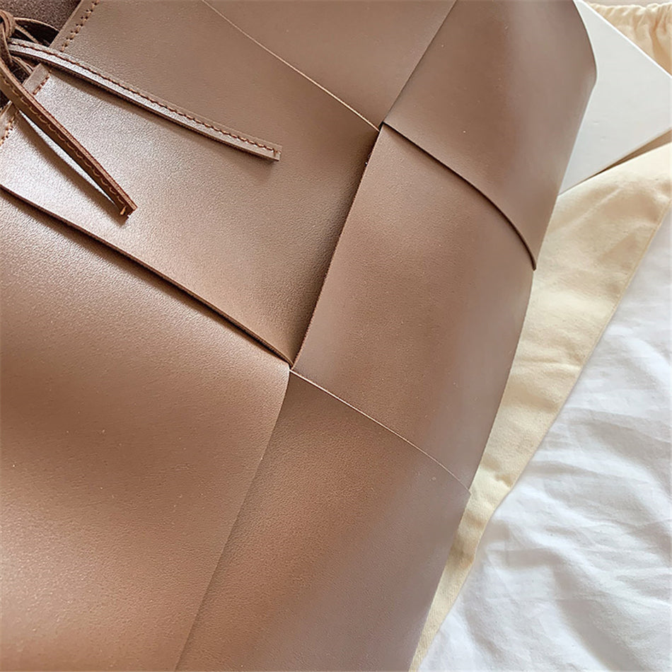 Naomi Medium Handle Bag