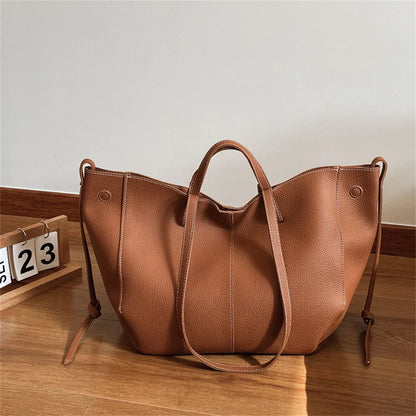 Large Maíra Tote Bag