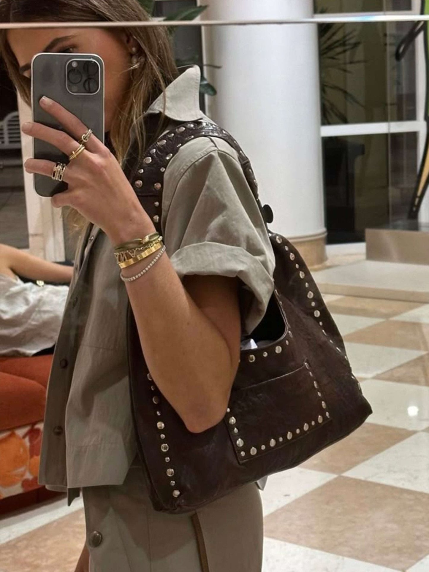 Stefani Henkeltasche mit Nieten