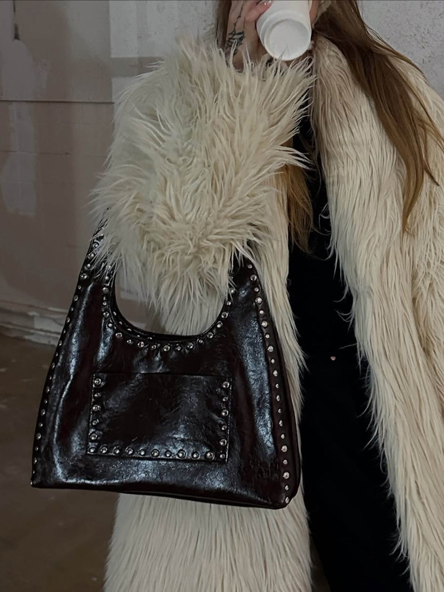 Stefani Henkeltasche mit Nieten