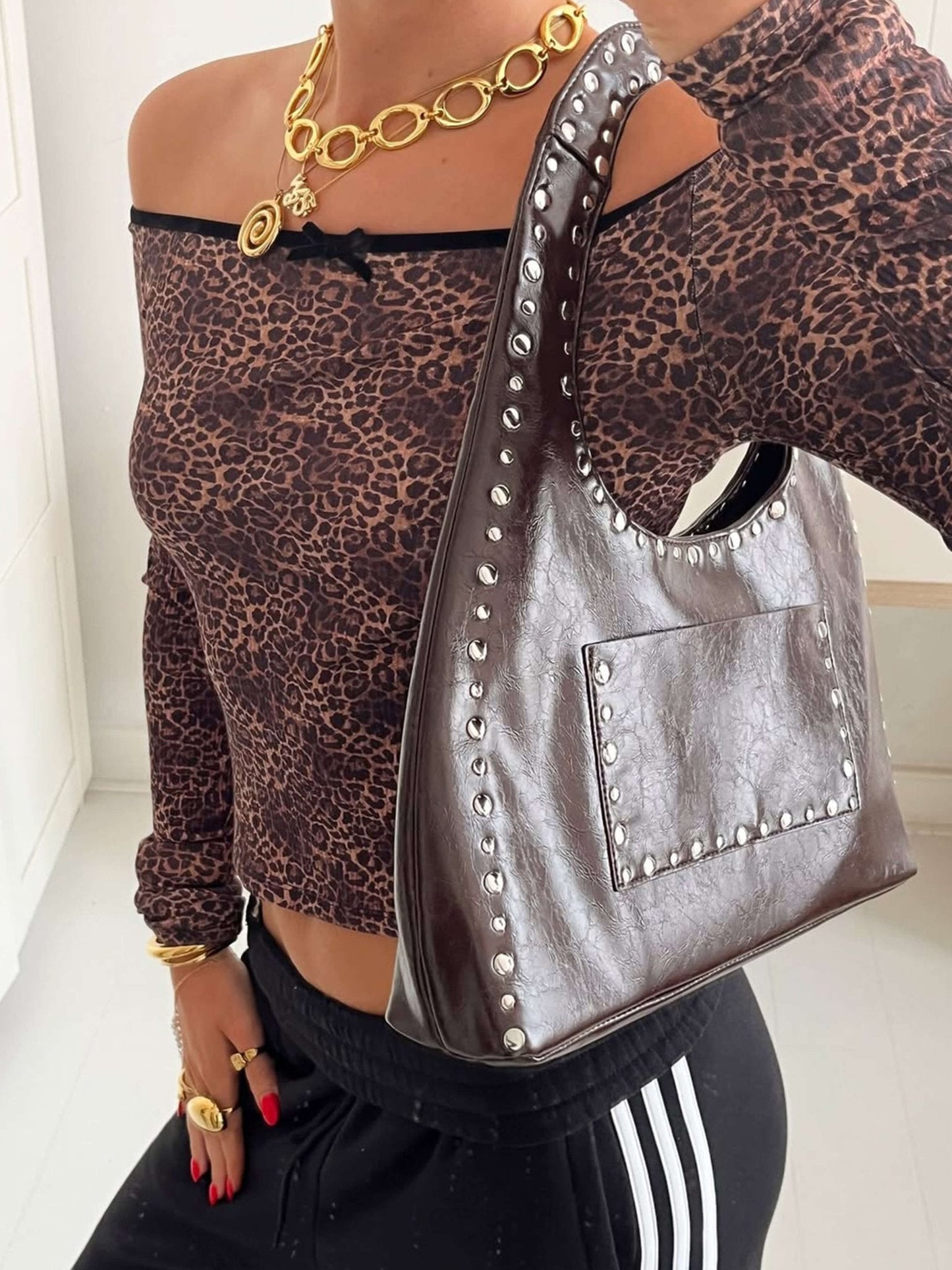 Stefani Henkeltasche mit Nieten